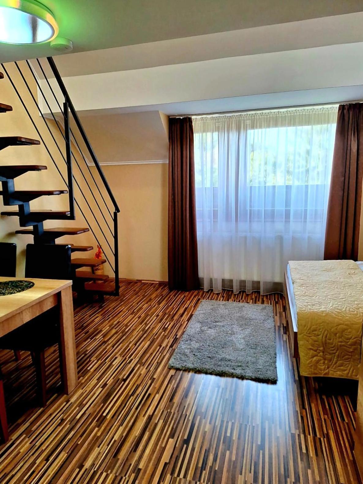 Angyal Apartman Jula Exterior foto